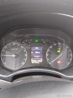 Škoda Octavia combi II 2.0tdi automat - 8