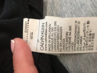 CALVIN KLEIN originál predĺžené damske tricko M - 8