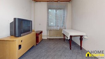 NA PREDAJ PRIESTRANNÝ POSCHODOVÝ RODINNÝ DOM, UL. KOMÁRŇANSK - 8
