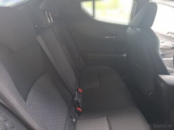 TOYOTA C-HR 1.8 Hybrid e-CVT STYLE 122K - 8