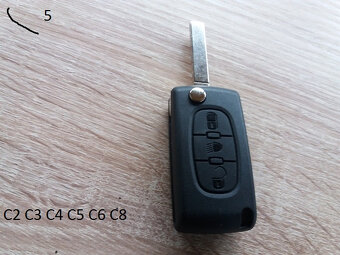 Obal klúča na peugeot alebo citroen z logom - 8