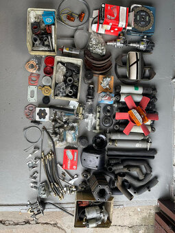 ŠKODA 1203,TAZ 1500 karburátor,výfukové a sacie potrubie - 8