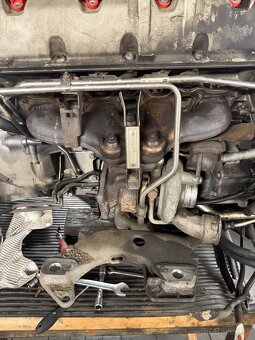 MOTOR Porsche Cayenne 4.8 Turbo 368kw - 8