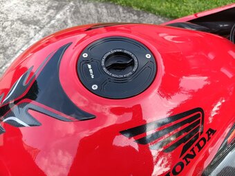 Okruhova Honda CBR 600 f4 - 8