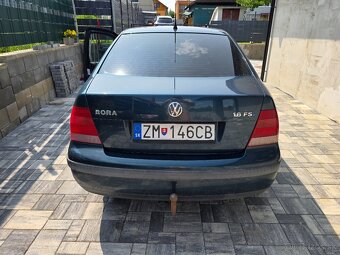 Volkwagen Bora 1,6 benzín 81kw - 8