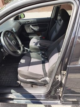 VW Golf 4 - 8