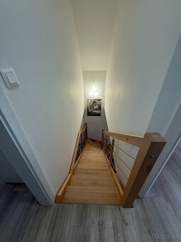 RD v krásnom prostredí plnom zelene blízko Piešťan - 8