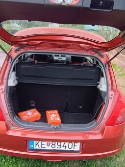 Suzuki Swift 1,3i - 8