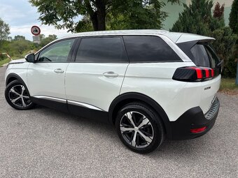 Peugeot 5008 - 8