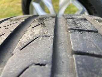 Predám letnú sadu škoda 5x112 7J ET43 235/50 R19 - 8