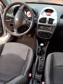 Peugeot 206 1.4 benzín - 8