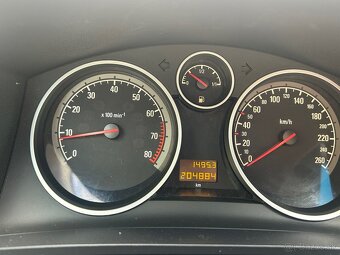 Opel zafira 7miestna/2006 - 8