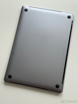 MacBook Pro 15 touchbar (2019) i7 6-jadro, 16GBram, 512GBssd - 8