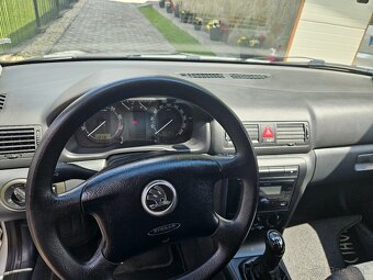 Škoda Octavia 1 - 8