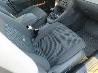 Predám VW Golf VI Variant 1.6 TDI - 8