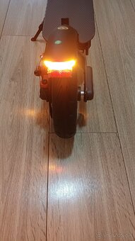🛴 5TH Wheel – Nová elektrická kolobežka (nepoužitá) - 8
