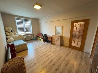 ZNIZENA CENA Trojizbový byt v centre mesta Veľký Krtíš - 8