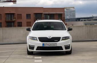 Škoda Octavia Combi 2.0 TDI DPF RS DSG - 8