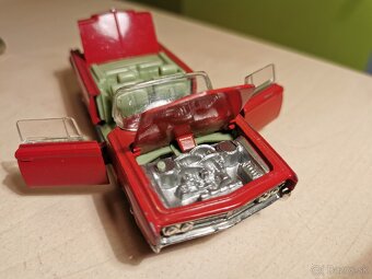 ZLAVA Corgi toys Chrysler Imperial - 8