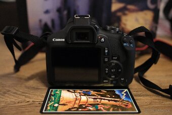 Canon EOS 2000D - 8