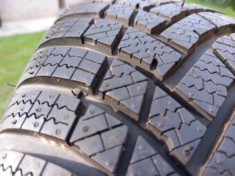 205/60 r16 zimne pneumatiky - 8