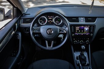 Škoda Octavia Combi 1.6 TDI DSG Style - 8
