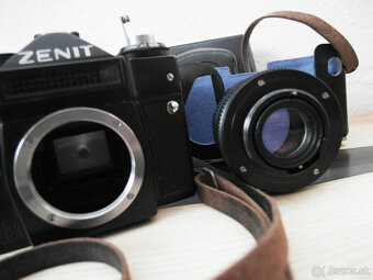 Starý fotoaparát ZENIT - 8