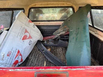 Mitsubishi L200 2,5 Td UŽ NEREZERVUJEM  - 8