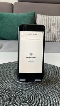 Apple iPhone SE 2020 Black, iOS 26 - 8