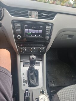 Skoda Octavia 2.0tdi DSG - 8