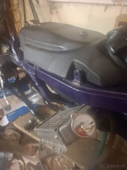 Kawasaki kx 1999 - 8