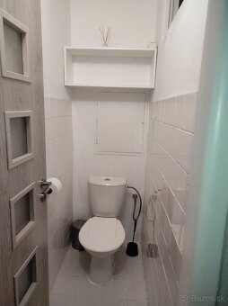 Prenájom 2- izbový byt blízko centra Levice - 8