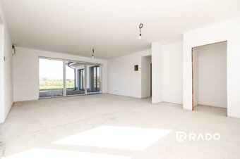 RADO | Veľký 5-izbový RD s pozemkom 700m2, Beckov - 8