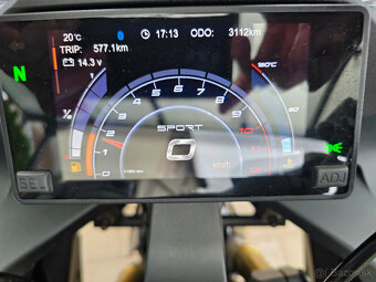 CF Moto 300-SR - 8
