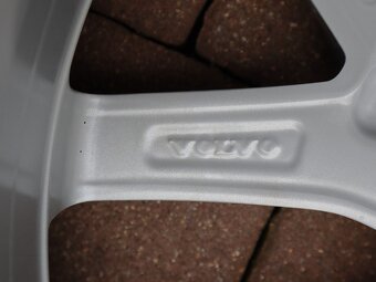 18" Alu kola = 5x108 = VOLVO XC90 ZIMNÍ NOKIAN - 8