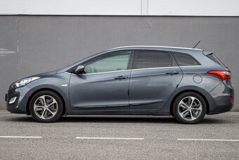 Hyundai i30 CW 1.6i CRDi VGT Family - 8