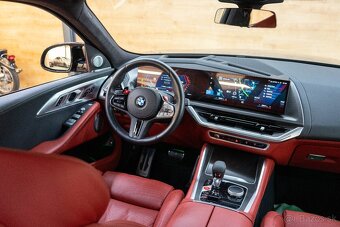 BMW XM - 8