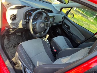 Toyota Yaris 1.5 Hybrid e-CVT - 8