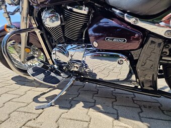 Suzuki Intruder 800 Boulevard 55k mod.2011 (benzín) - 8