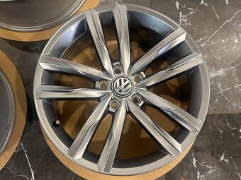 original alu vw passat r18 Dartford 3G0601025K - 8