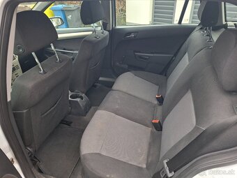 Predám Opel Astra Caravan - 8