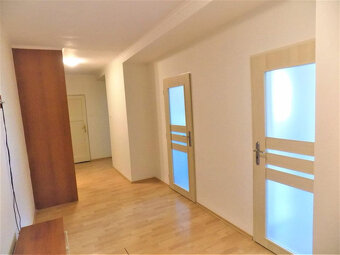 Veľký tehlový 2-izbový byt, Zimná ulica, centrum - 8