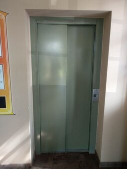 Priestory na Rebarborovej ulici v budove Harley Davidson na  - 8