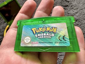 Gameboy Advance SP + Pokémon Emerald - 8