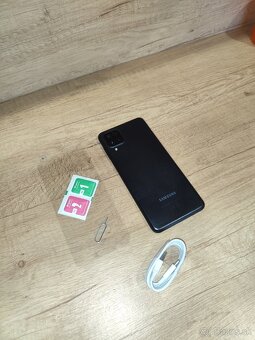 Samsung Galaxy A12 - 64GB/4GB RAM - super stav - 8