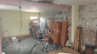 TUreality vám ponúka na predaj 4-izbový rodinný dom v... - 8