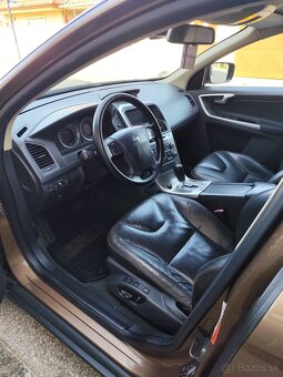 Volvo XC60 2.4 4x4 - 8