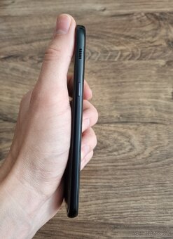 Predám Samsung A5 2017 - 8