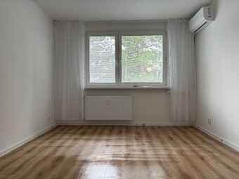 Zaciatok Petrzalky 1 izb byt, 35m2, komplet rekontruckia - 8