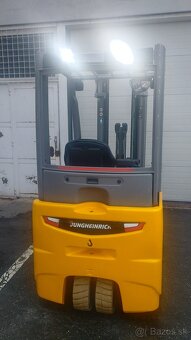 VZV Jungheinrich EFG 215 r.v2016 + NABIJACKA 90A - 8